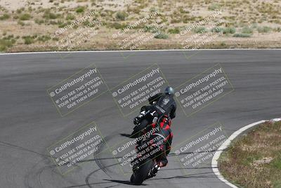 media/Apr-20-2025-AHRMA (Sun) [[393a79c373]]/Race/Group 12/Turn 4b/